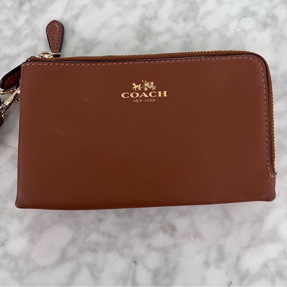 Coach | Wristlet | Cognac Brown Leather